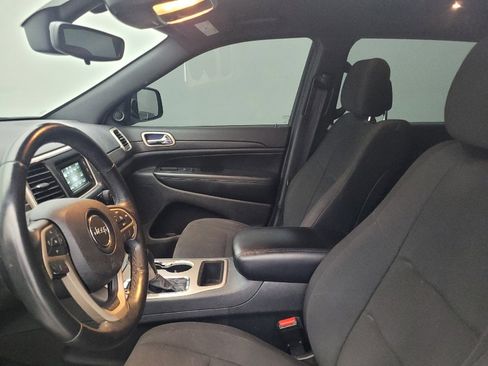 Used 2017 Jeep Grand Cherokee Laredo image 17