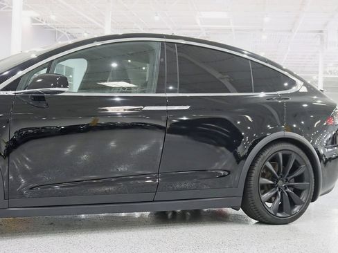 Used 2020 Tesla Model X AWD/4WD image 3