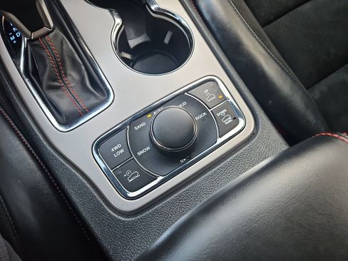 Used 2019 Jeep Grand Cherokee Trailhawk AWD/4WD image 26