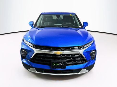 Used 2026 Chevrolet Blazer LT FWD image 2