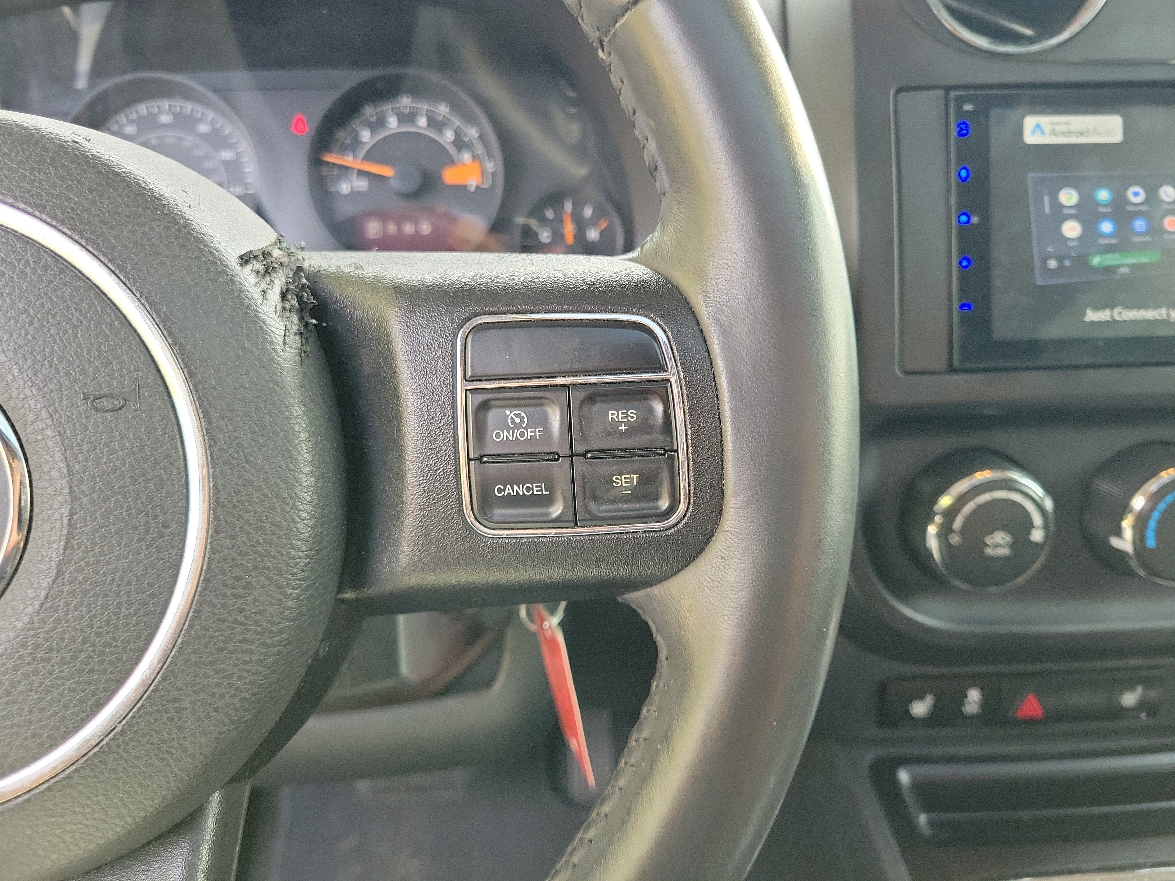 Used 2016 Jeep Patriot High Altitude FWD image 23