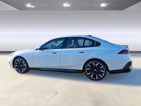 New 2026 BMW 540i xDrive w/ M Sport Package image 2