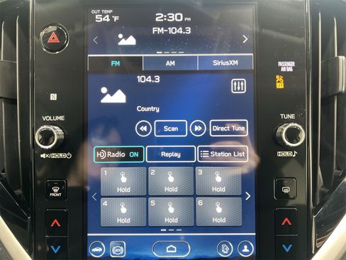 Used 2024 Subaru Ascent Premium w/ Convenience Package image 16