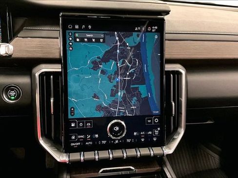 Used 2025 GMC Acadia Denali w/ Super Cruise Package image 31