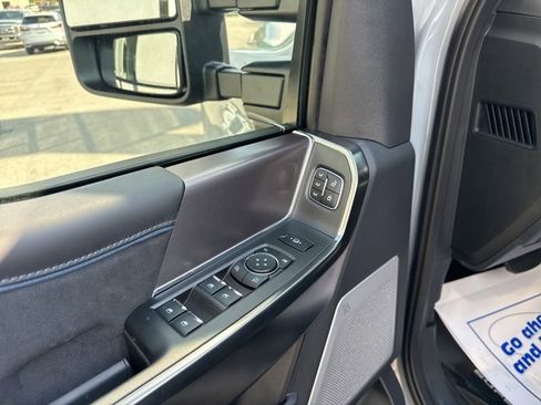 New 2026 Ford F250 Platinum image 15