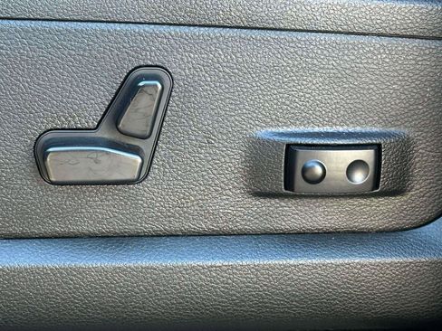 Used 2024 RAM 2500 Laramie image 16