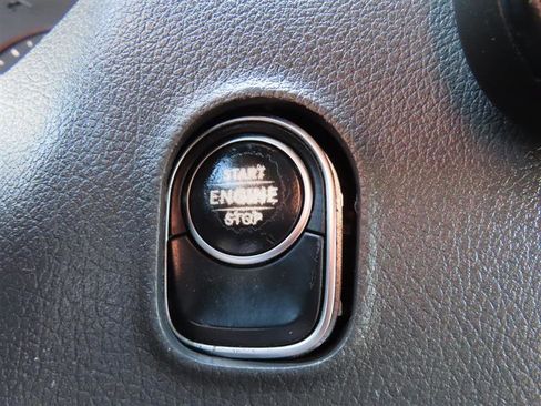 Used 2019 Mercedes-Benz Sprinter 144 image 18