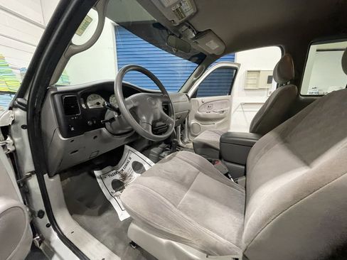 Used 2003 Toyota Tacoma 4x4 Xtracab V6 image 8