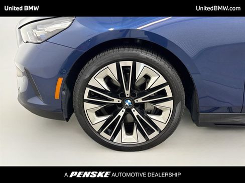 Used 2026 BMW 540i xDrive AWD/4WD image 2