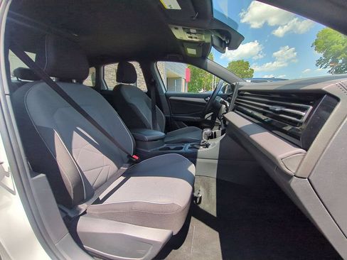 Used 2025 Volkswagen Jetta Sport FWD image 30