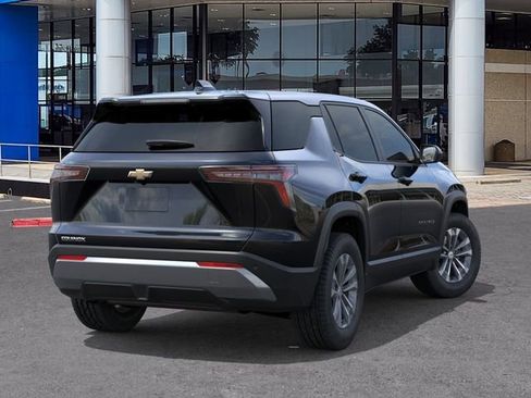 New 2026 Chevrolet Equinox LT w/ Convenience Package II FWD image 4