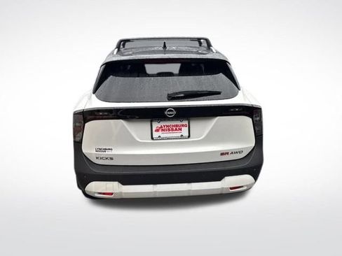 New 2026 Nissan Kicks SR AWD/4WD image 6