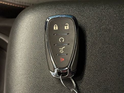 Used 2021 Chevrolet Equinox LT FWD image 17