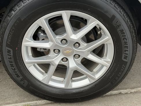 Used 2023 Chevrolet Equinox LS w/ LPO, Floor Liner Package FWD image 8