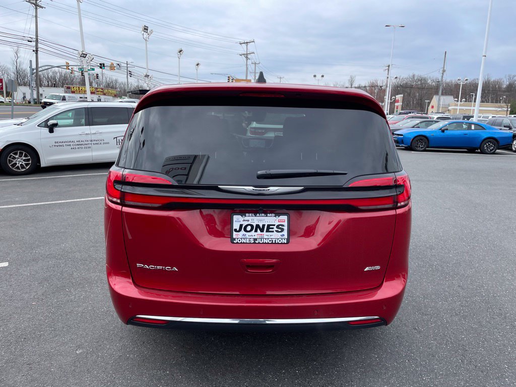 New 2026 Chrysler Pacifica Select AWD/4WD image 6