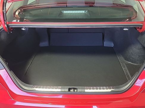 Used 2025 Toyota Camry LE w/ Convenience Package image 9