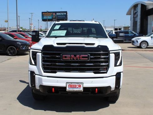 New 2026 GMC Sierra 2500 AT4 w/ AT4 Premium Plus Package AWD/4WD image 8