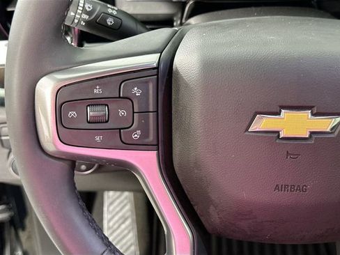 Used 2023 Chevrolet Silverado 1500 LT AWD/4WD image 19