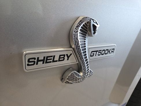 Used 2009 Ford Mustang Shelby GT500 RWD image 11