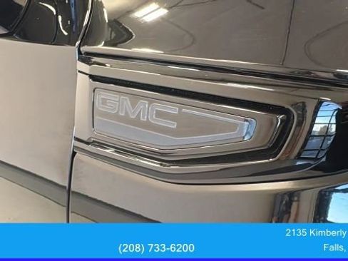Used 2023 GMC Yukon Denali w/ Advanced Technology Package AWD/4WD image 10