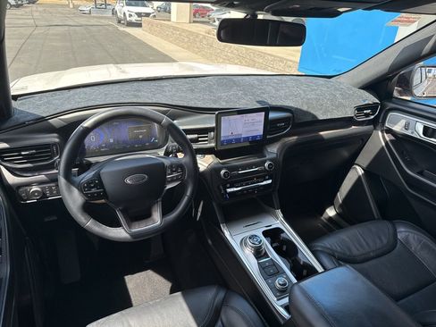 Used 2020 Ford Explorer Platinum AWD/4WD image 25