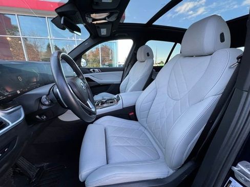 Used 2024 BMW X5 xDrive40i w/ Premium Package image 17