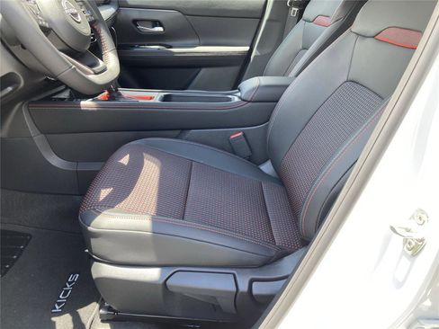 New 2025 Nissan Kicks SR image 25