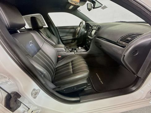 Used 2019 Chrysler 300 S RWD image 25