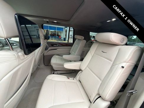 Used 2024 Cadillac Escalade ESV Premium Luxury Platinum w/ Heavy-Duty Trailer Package AWD/4WD image 7