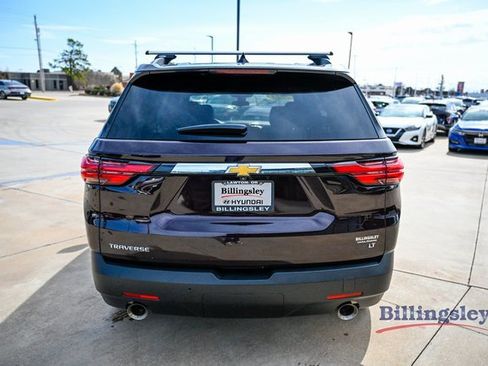Used 2023 Chevrolet Traverse LT image 4