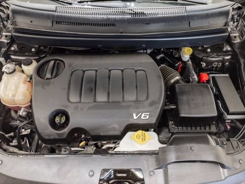 Used 2019 Dodge Journey Crossroad w/ Popular Equipment Group FWD image 3