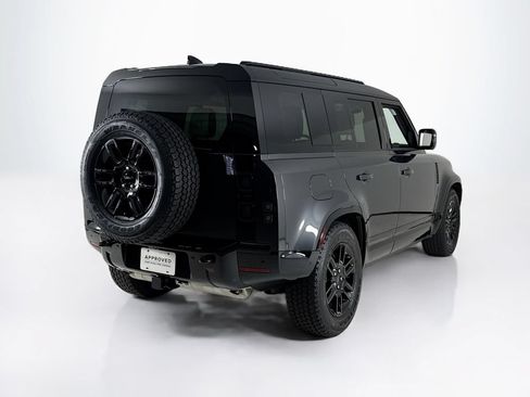 Used 2026 Land Rover Defender 110 X-Dynamic SE AWD/4WD image 5