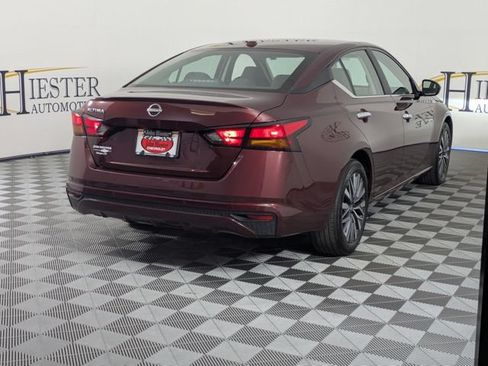 Used 2025 Nissan Altima 2.5 SV FWD image 5
