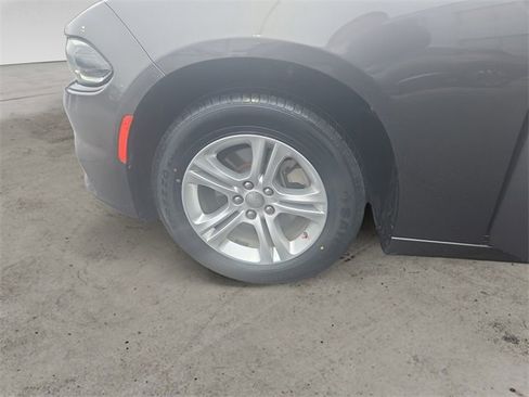 Used 2022 Dodge Charger SXT w/ Driver Convenience Group image 14