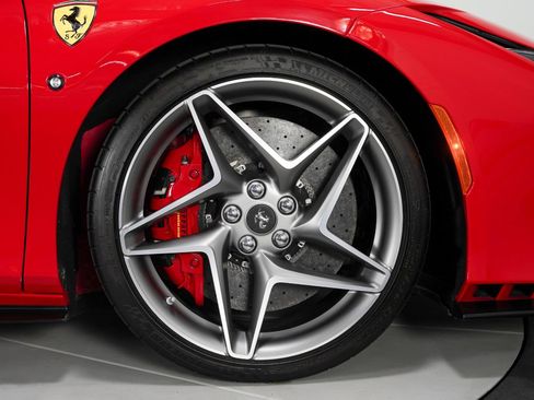 Used 2022 Ferrari F8 Tributo RWD image 28