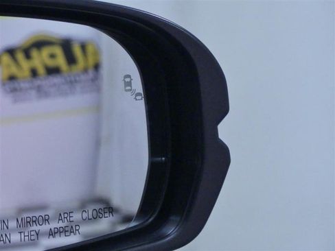 Used 2025 Honda HR-V EX-L image 26