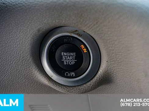 Used 2022 Chrysler Pacifica Touring-L image 51