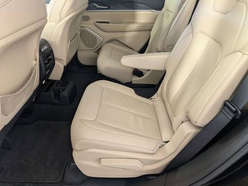Certified 2022 Jeep Grand Cherokee L Limited AWD/4WD image 26