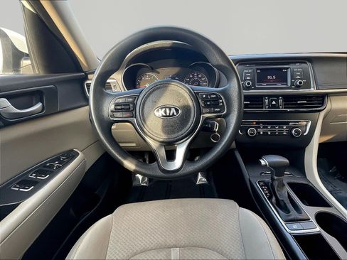 Used 2017 Kia Optima LX FWD image 8