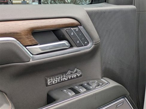Used 2024 Chevrolet Silverado 1500 High Country w/ High Country Premium Package image 13