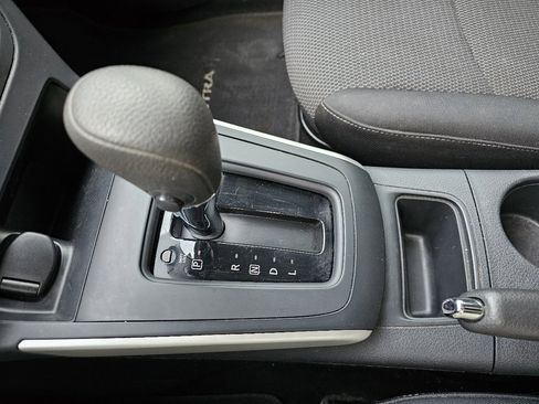 Used 2016 Nissan Sentra S image 49