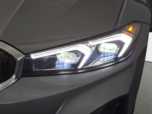 New 2026 BMW 330i xDrive Sedan w/ Premium Package AWD/4WD image 31