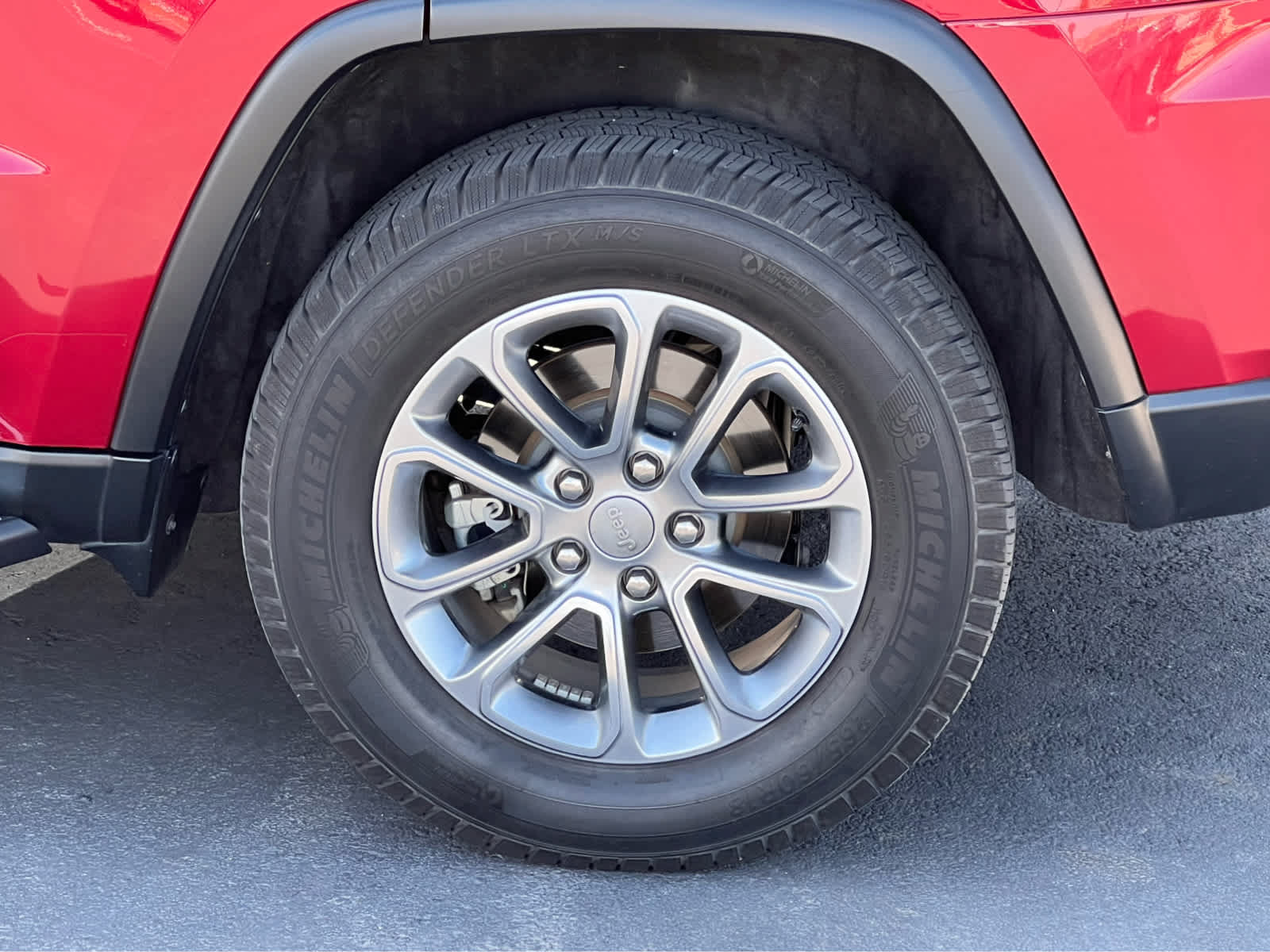 Used 2015 Jeep Grand Cherokee Limited AWD/4WD image 14