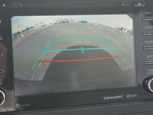 Used 2019 Toyota Sienna XLE FWD image 7
