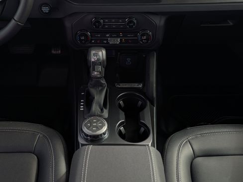 New 2025 Ford Bronco Badlands image 57