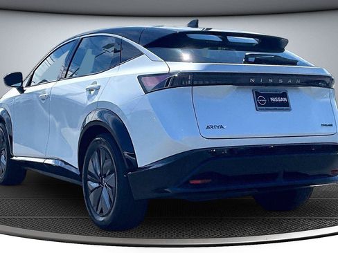 Used 2023 Nissan Ariya FWD image 5