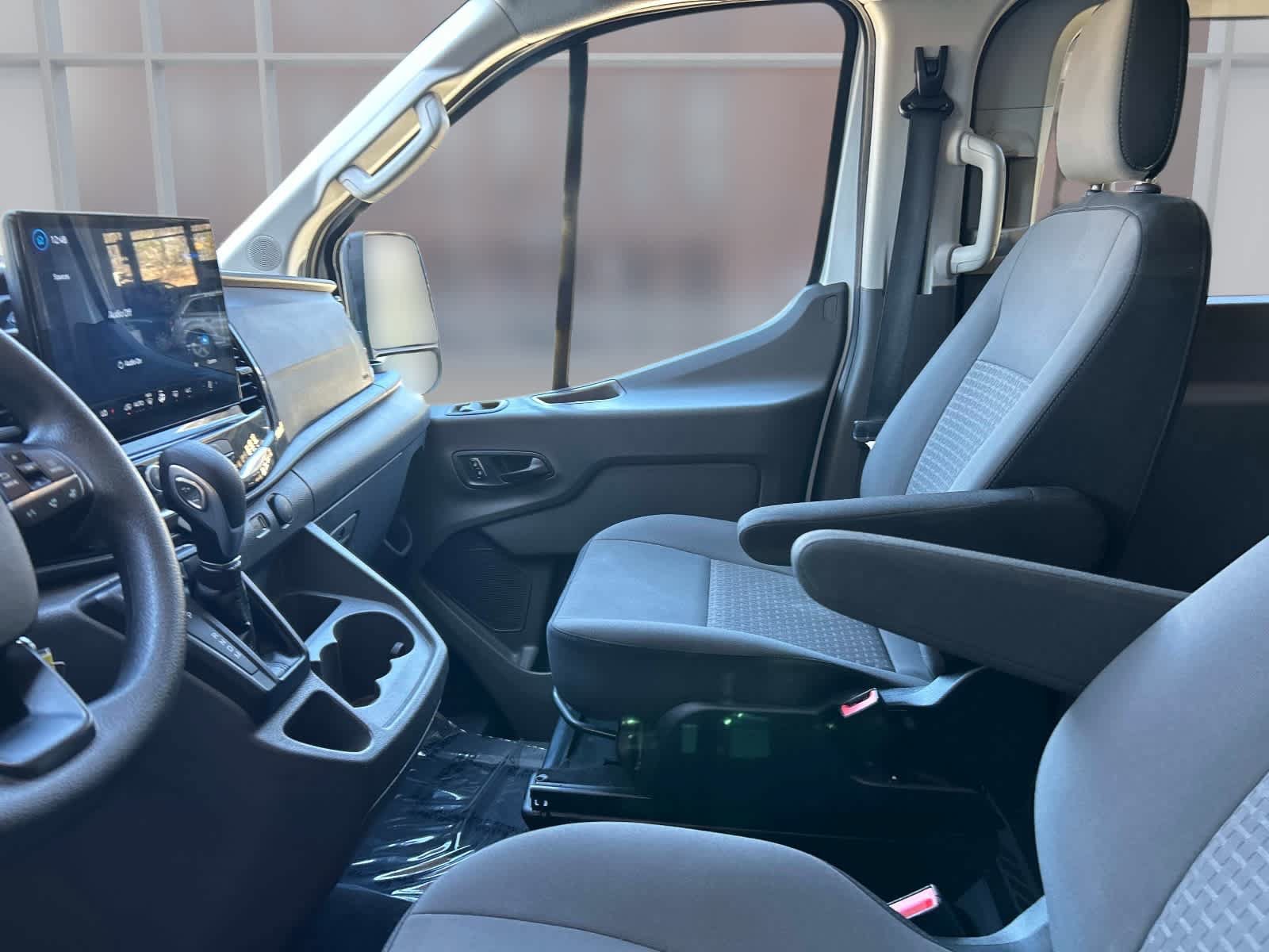Used 2023 Ford Transit 350 XLT RWD image 23