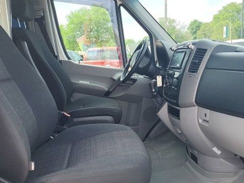 Used 2016 Mercedes-Benz Sprinter 2500 image 16