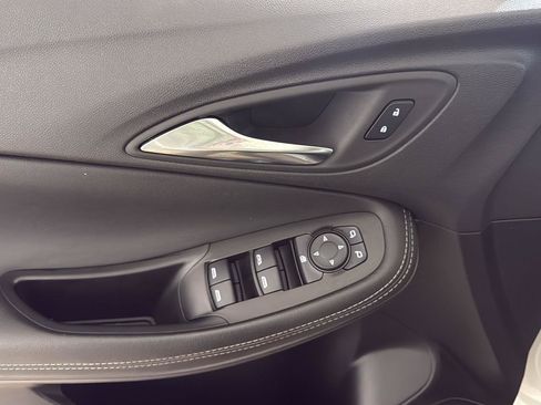 Used 2023 Buick Encore GX Preferred w/ Cold Weather Comfort Package FWD image 12