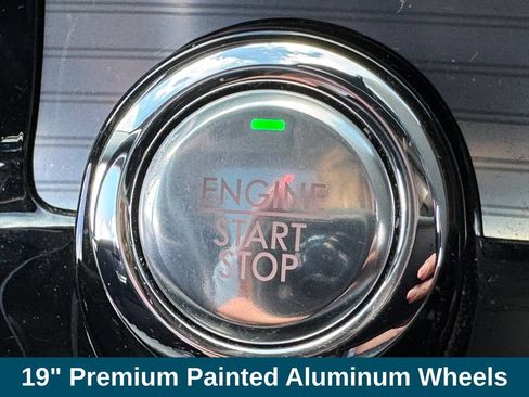 Used 2022 Lincoln Corsair AWD w/ Premium Package image 16